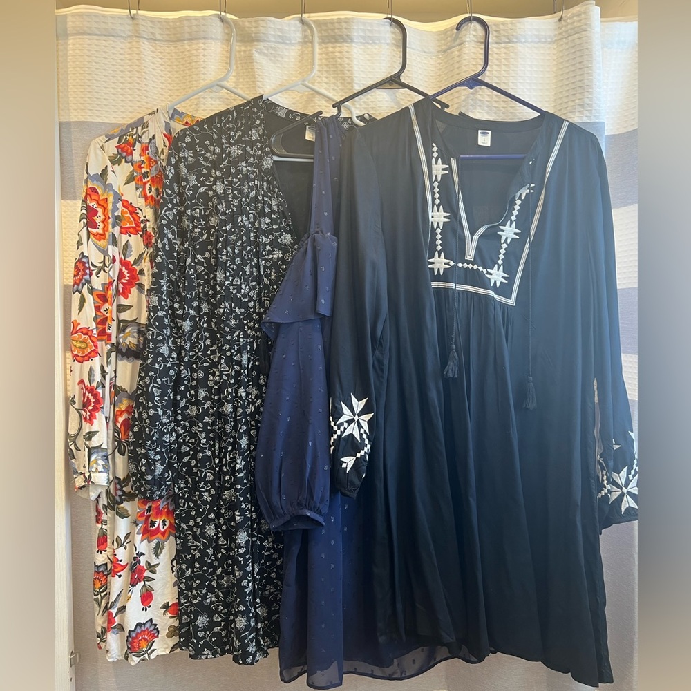 Four long sleeve women’s knee length dresses. Large, Old Navy. Vintage prints.